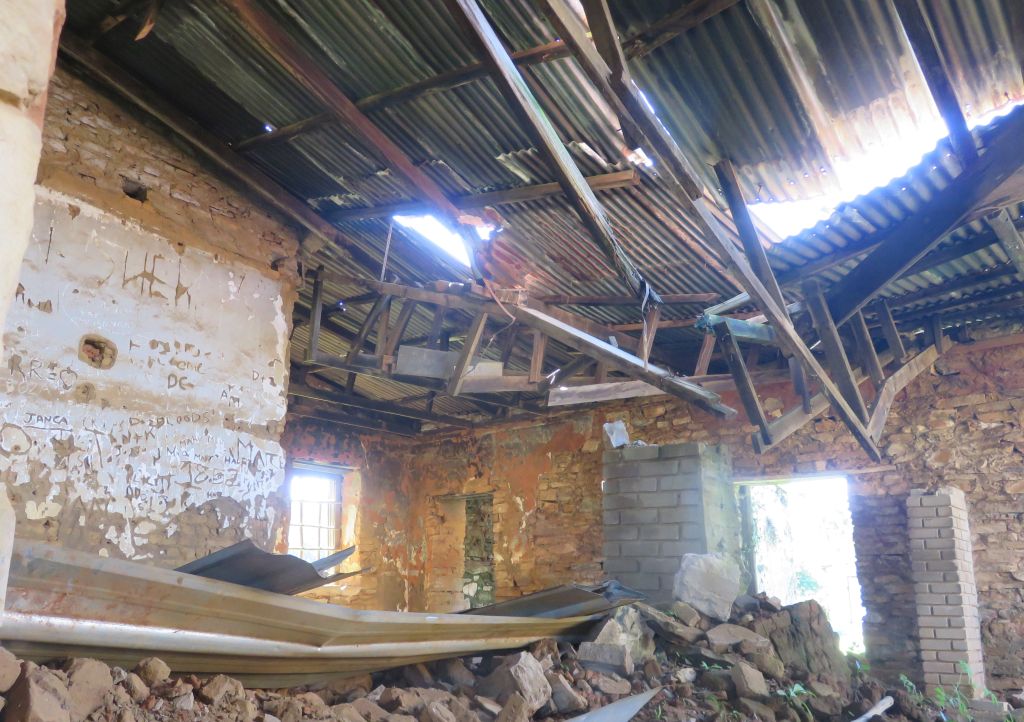 Kaapsehoop mining commissioner buidling inside